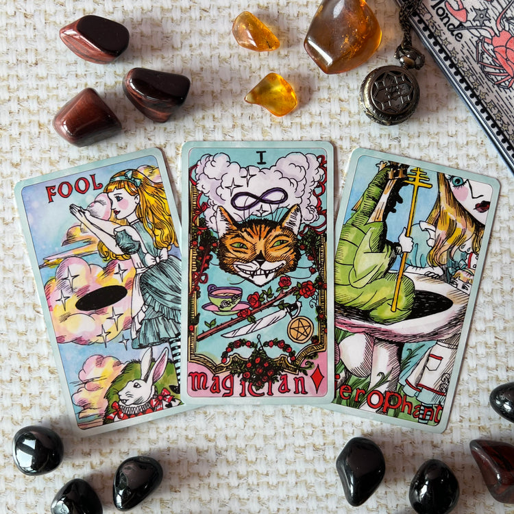 Dame Darcy Queen Alice Tarot