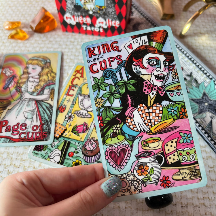 Dame Darcy Queen Alice Tarot