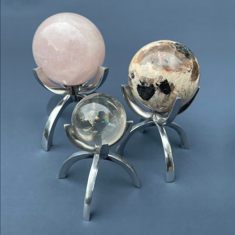 Silver Crystal Claw Stand