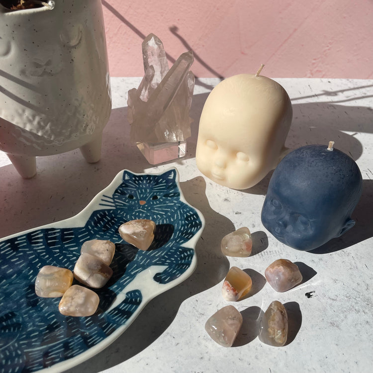 Doll Head Medium Off White Candle