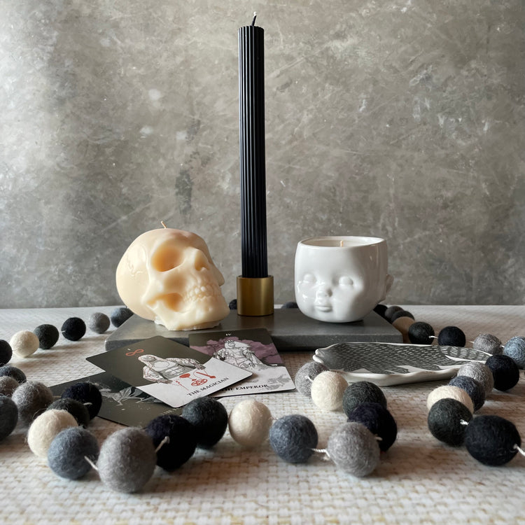 The Skull Large Off White Candle