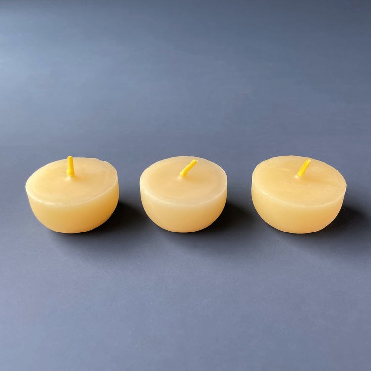 Beeswax Tealights Box of 24 with 2 x Re-useable Tins