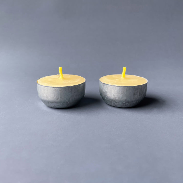 Beeswax Tealights Box of 24 with 2 x Re-useable Tins